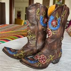 Old Gringo Tan Leather Boots with Red and Green Embroidery